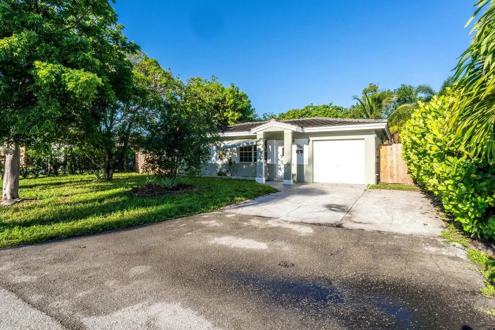 Unit for sale at 4581 NE 3rd Avenue, Fort Lauderdale, FL 33334