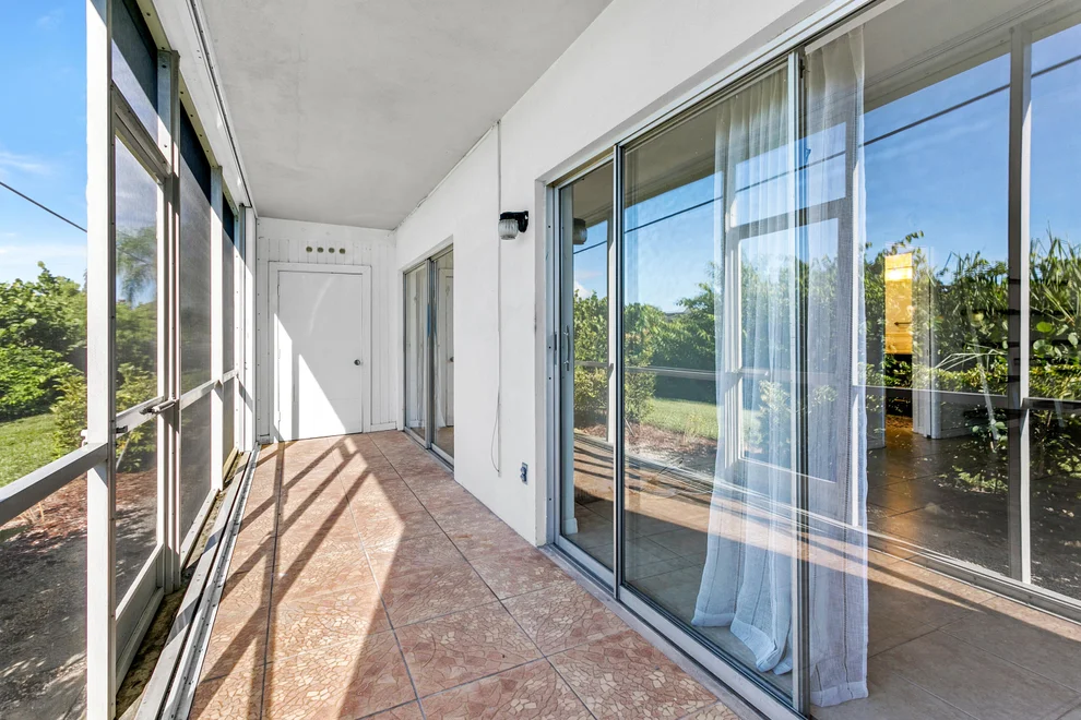 Unit for sale at 405 Us Highway 1, North Palm Beach, FL 33408