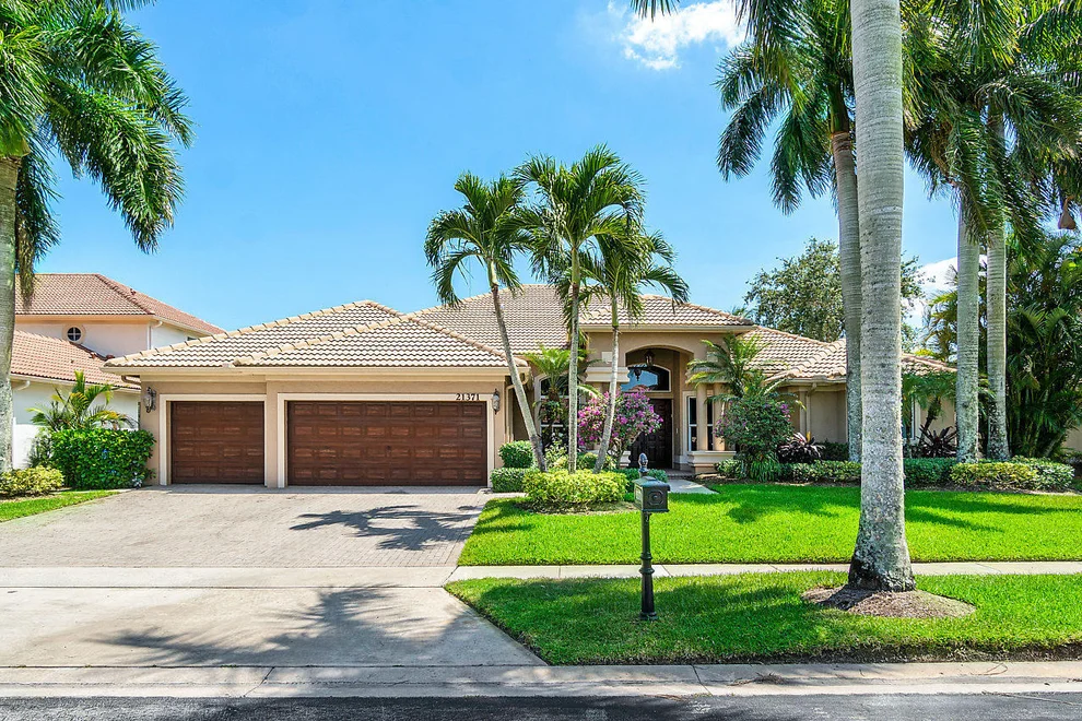 Unit for sale at 21371 Rockledge Lane, Boca Raton, FL 33428