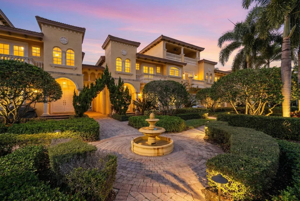 Unit for sale at 230 NE 69th Circle, Boca Raton, FL 33487