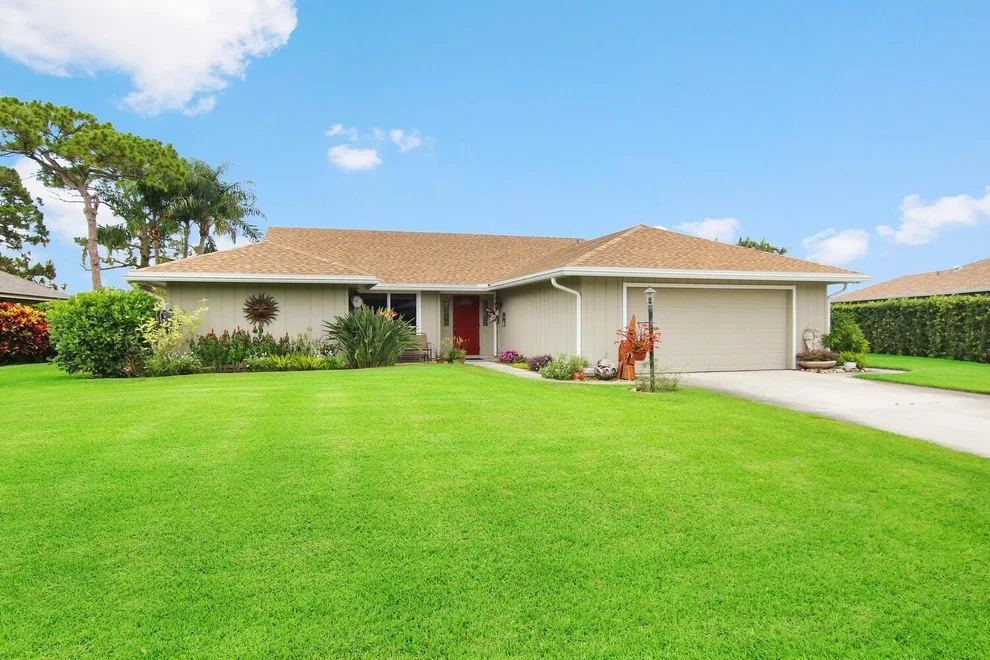 Unit for sale at 7955 SE Trenton Avenue, Hobe Sound, FL 33455