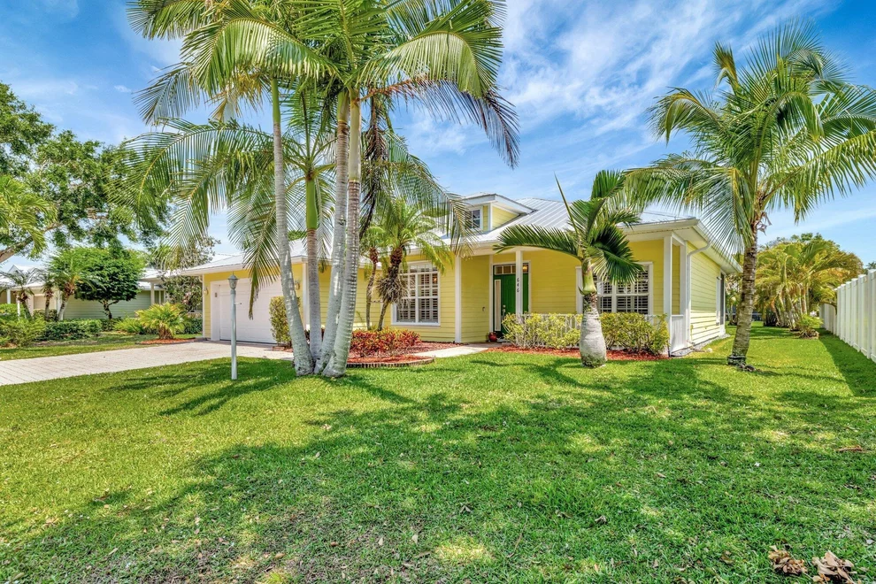 Unit for sale at 646 NE Muskrat Run, Port St Lucie, FL 34983