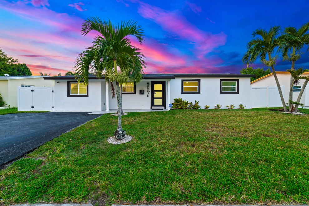 Unit for sale at 6335 Southgate Boulevard, Margate, FL 33068