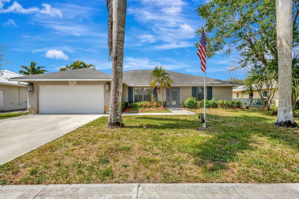 Unit for sale at 154 Ponce De Leon Street, Royal Palm Beach, FL 33411