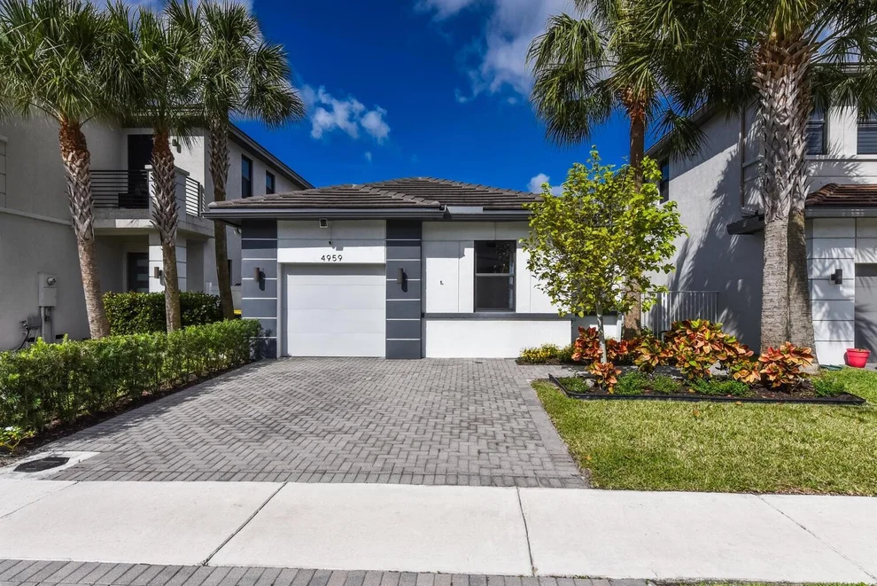 Unit for sale at 4959 Whispering Way, Dania Beach, FL 33312