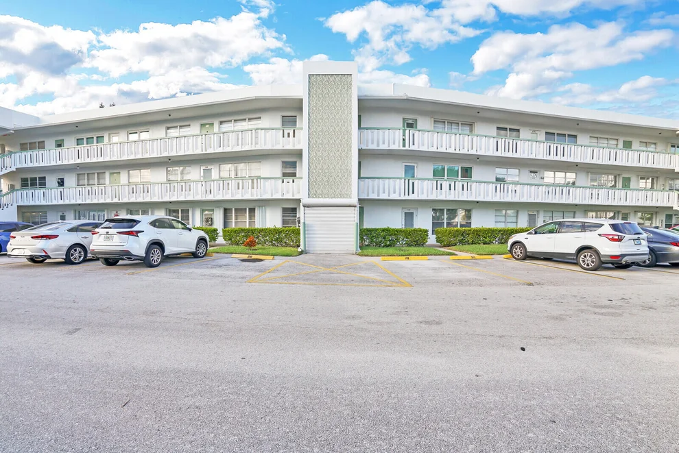 Unit for sale at 311 Wellington C, West Palm Beach, FL 33417