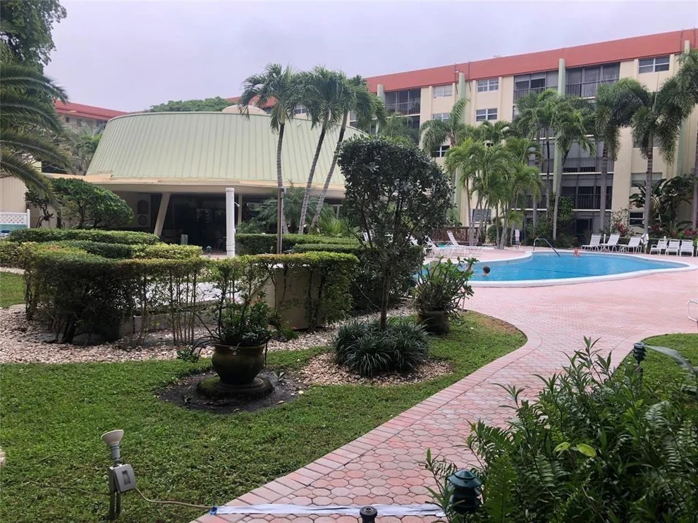 Unit for sale at 5300 NE 24th Terrace, Fort Lauderdale, FL 33308