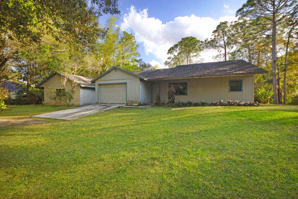 Unit for sale at 18392 42nd Road N, The Acreage, FL 33470