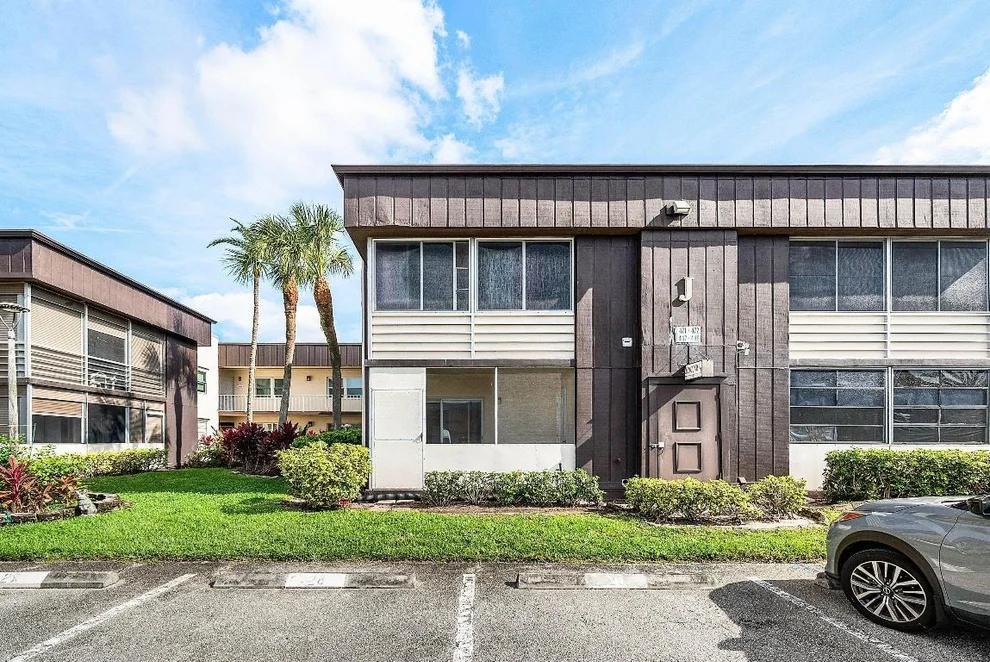 Unit for sale at 447 Burgundy J, Delray Beach, FL 33484