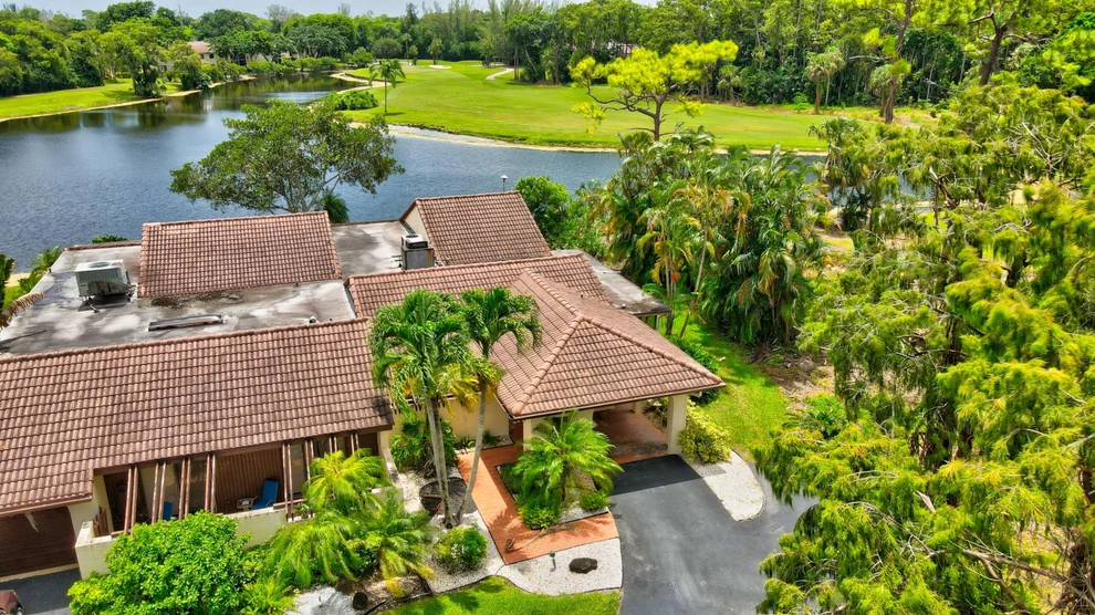 Unit for sale at 21716 Tall Palm Circle, Boca Raton, FL 33433