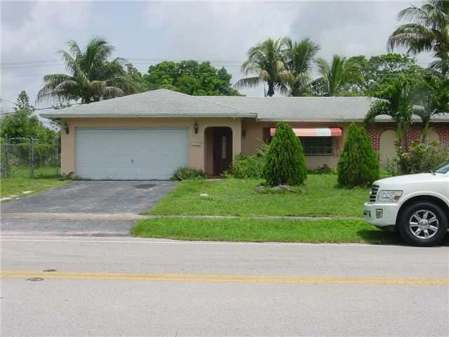 Unit for sale at 5741 Pine Terrace, Plantation, FL 33317