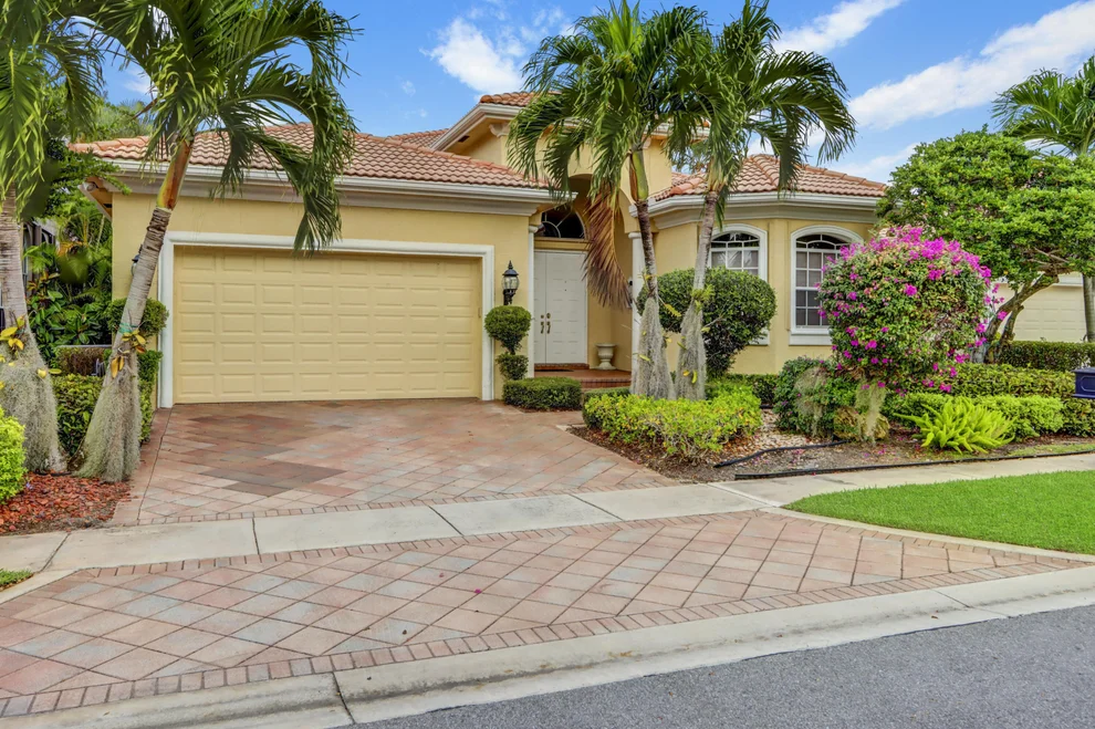 Unit for sale at 4139 NW Briarcliff Circle, Boca Raton, FL 33496