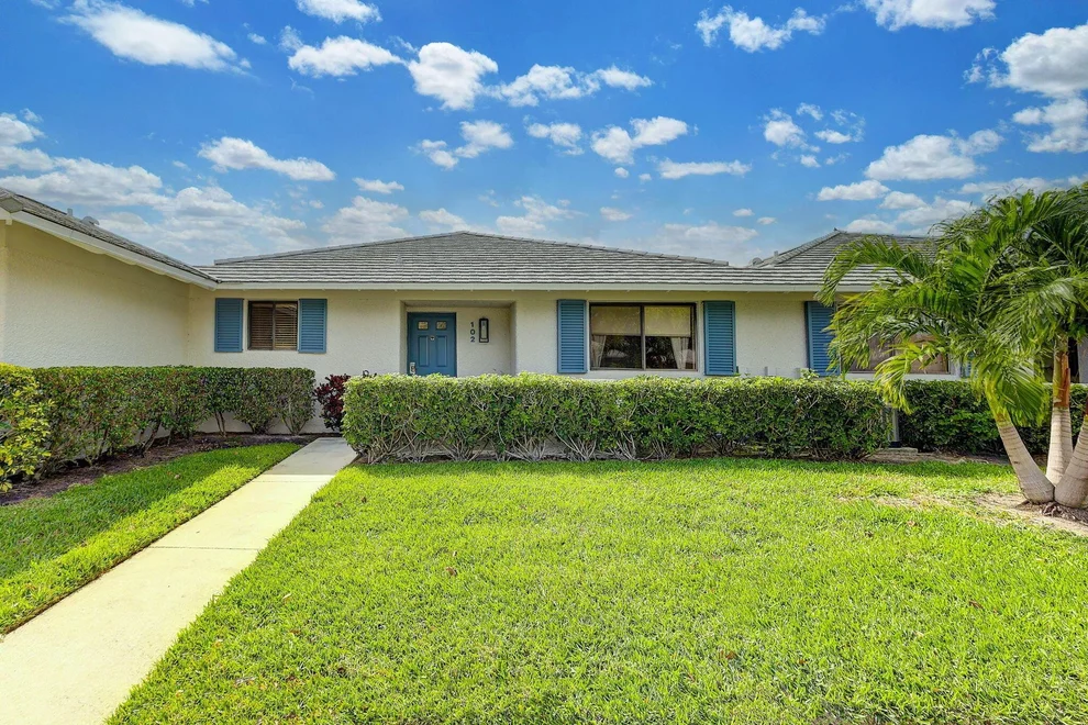 Unit for sale at 102 Club Drive, Palm Beach Gardens, FL 33418