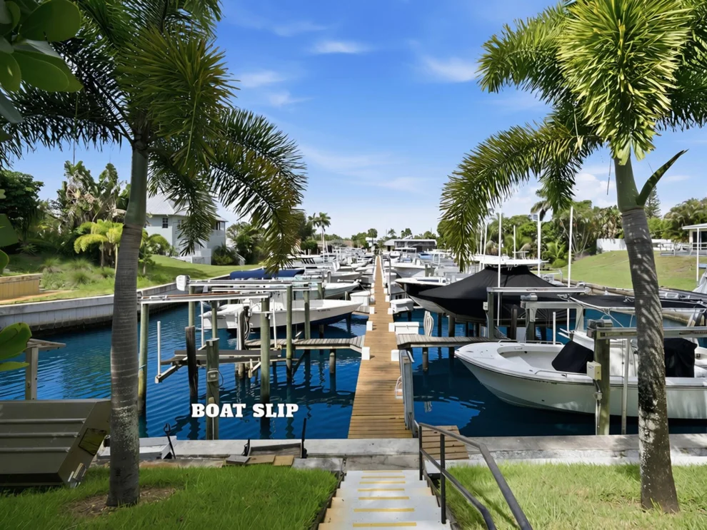 Unit for sale at 4564 SE Robertson Road, Stuart, FL 34997