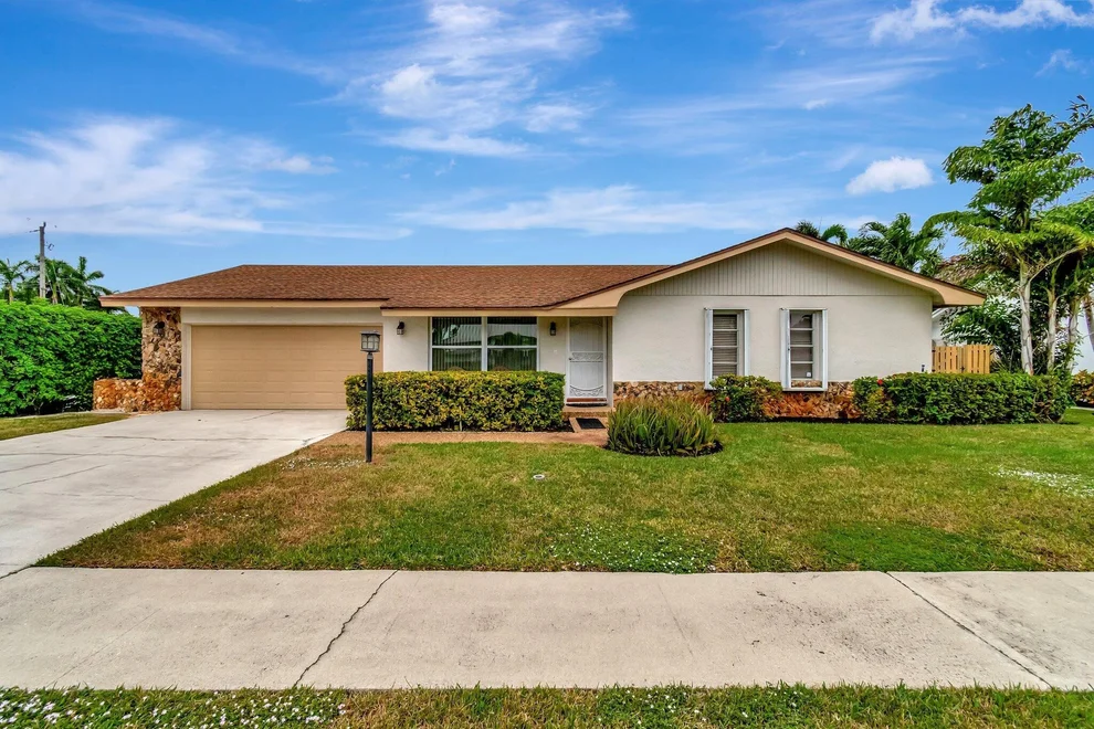 Unit for sale at 577 SW 24th Avenue, Boynton Beach, FL 33435
