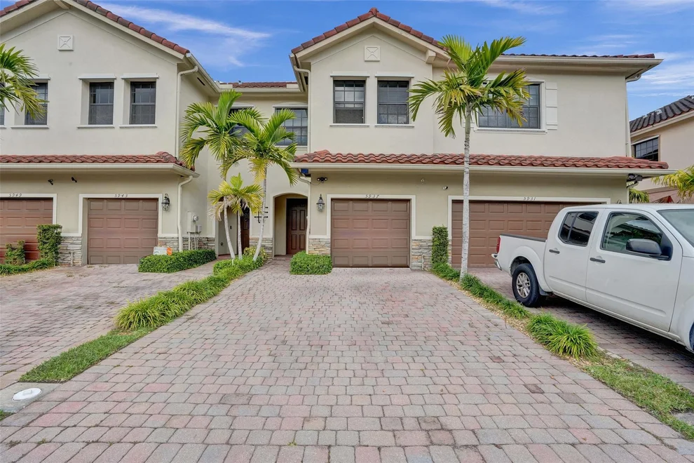 Unit for sale at 5937 NW 56th Place, Tamarac, FL 33319