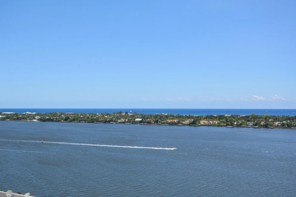Unit for sale at 1551 N Flagler Drive Drive, West Palm Beach, FL 33401