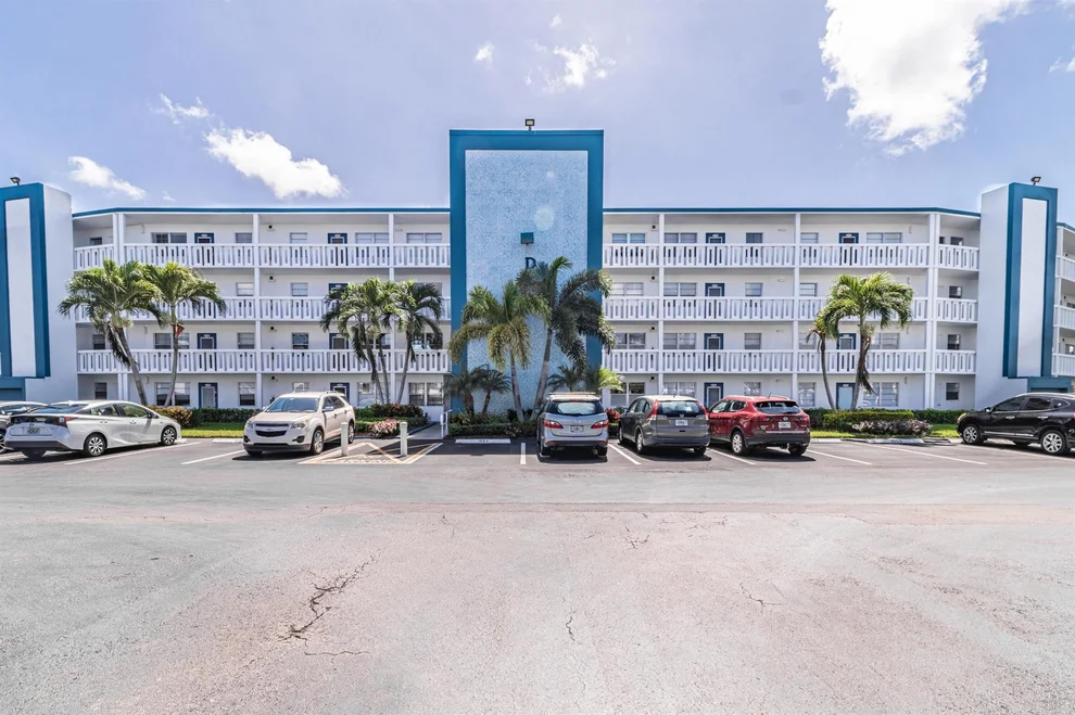 Unit for sale at 3056 Exeter D, Boca Raton, FL 33434