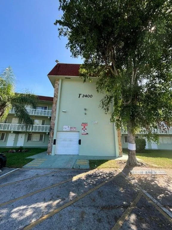Unit for sale at 3400 Springdale Boulevard, Palm Springs, FL 33461