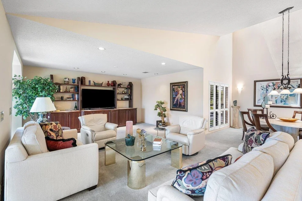 Unit for sale at 69 Eastgate Drive, Boynton Beach, FL 33436