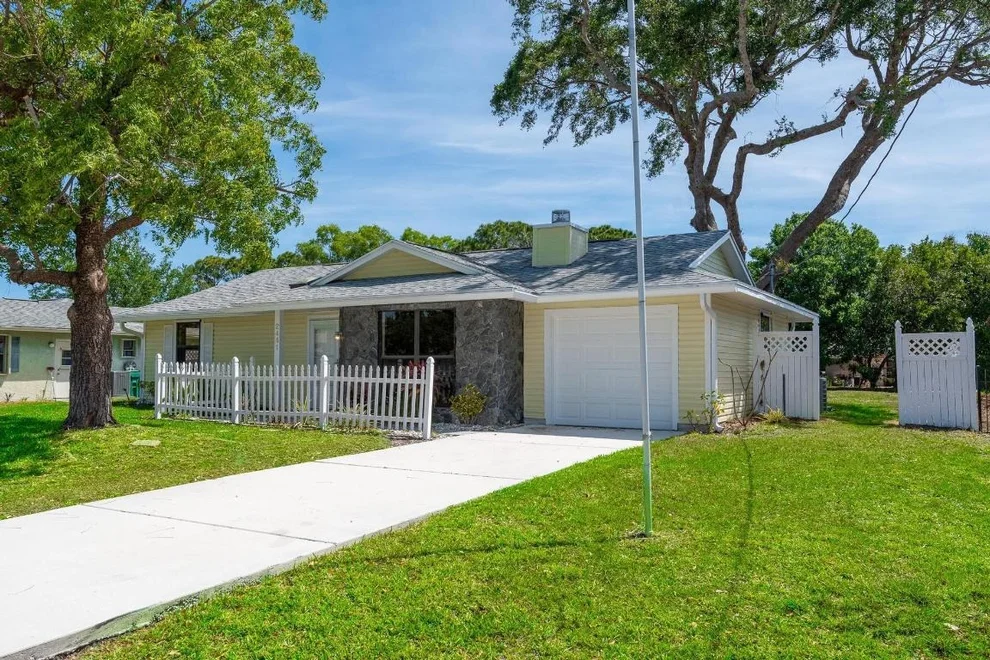 Unit for sale at 2441 SE Avalon Road, Port St Lucie, FL 34952