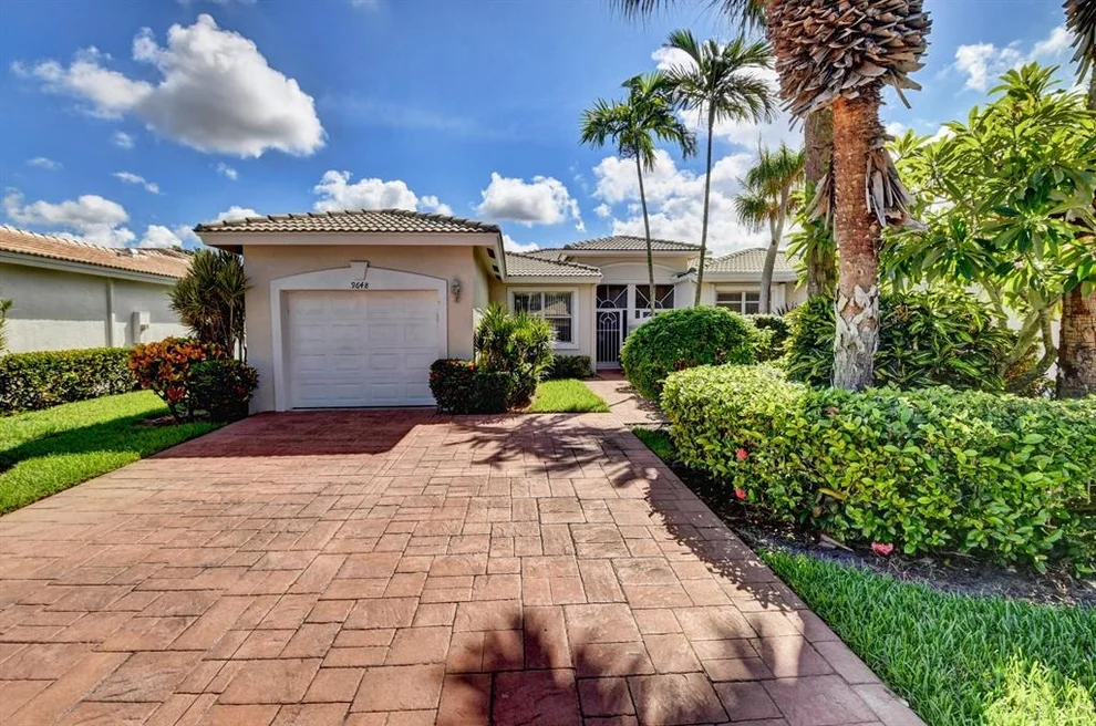 Unit for sale at 9648 Crescent View Drive N, Boynton Beach, FL 33437