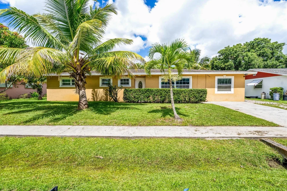 Unit for sale at 2919 Sherwood Lane, Fort Pierce, FL 34982