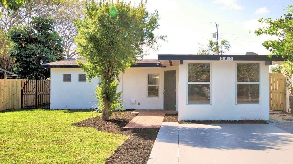 Unit for sale at 362 Glouchester Street, Boca Raton, FL 33487