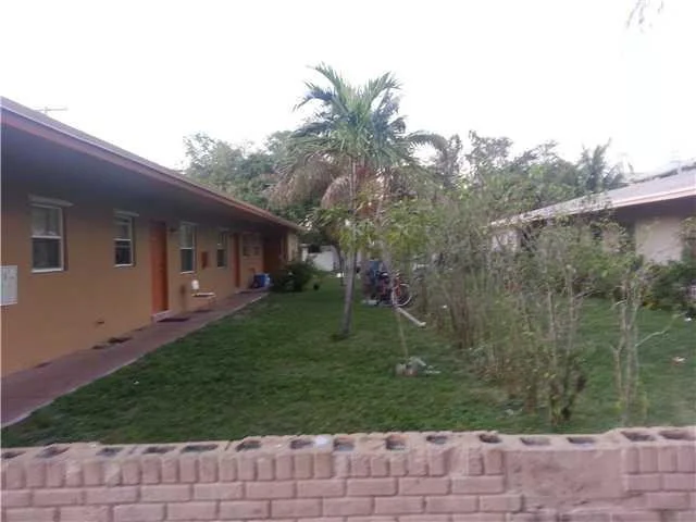 Unit for sale at 497 NW 40th Court, Lauderdale Lakes, FL 33309