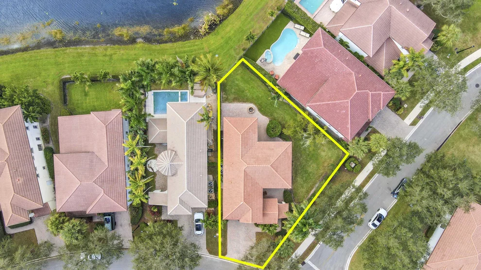 Unit for sale at 770 Bocce Court, Palm Beach Gardens, FL 33410