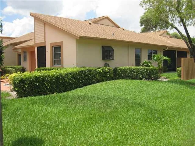 Unit for sale at 8267 Summerbreeze Lane, Boca Raton, FL 33496