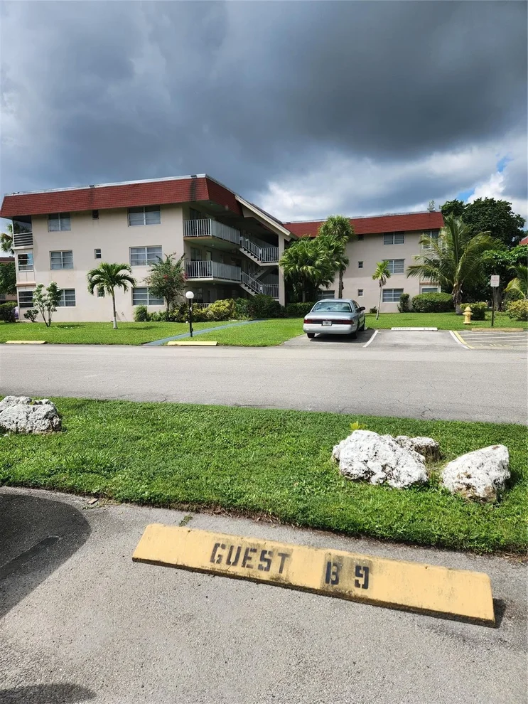 Unit for sale at 2901 NW 47th Terrace, Lauderdale Lakes, FL 33313