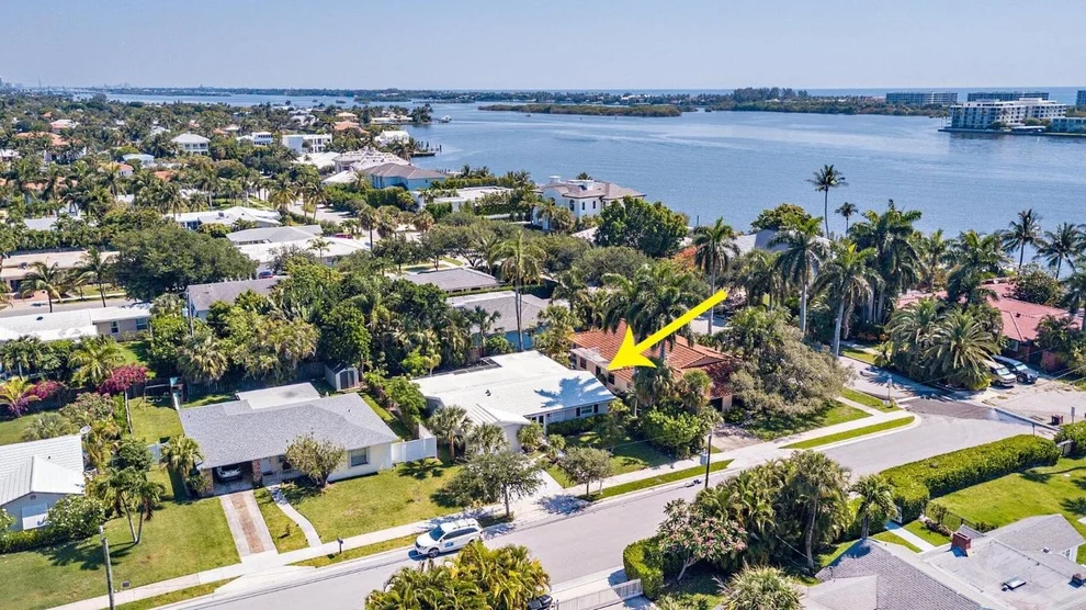 Unit for sale at 8 Wellesley Drive, Lake Worth Beach, FL 33460