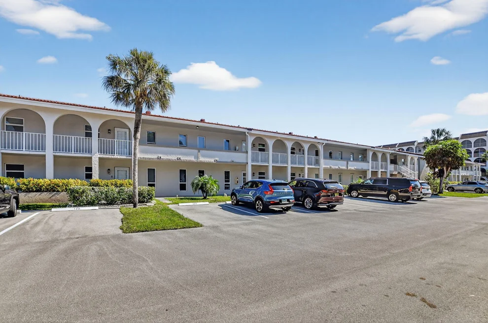 Unit for sale at 250 NE 20th Street, Boca Raton, FL 33431