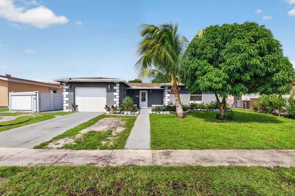 Unit for sale at 6351 SW 10TH Court, North Lauderdale, FL 33068
