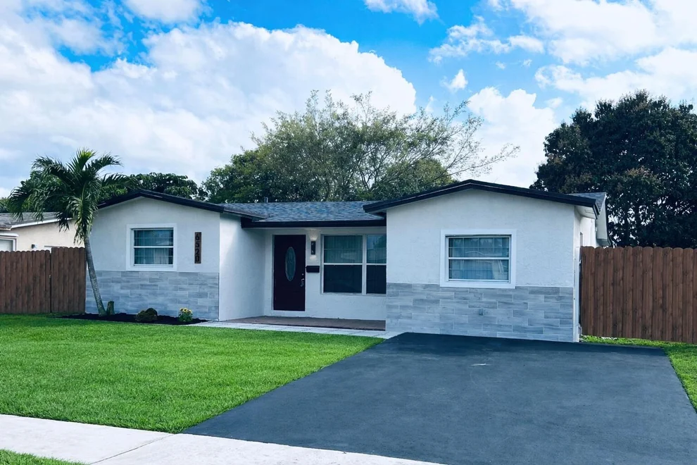 Unit for sale at 6520 Kimberly Boulevard, North Lauderdale, FL 33068
