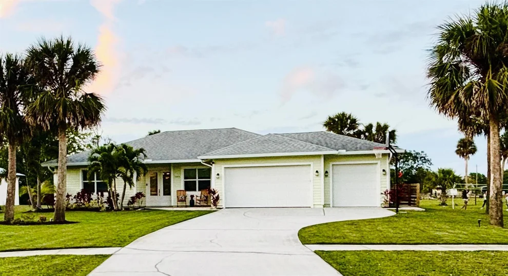 Unit for sale at 1404 Lone Pine Drive, Fort Pierce, FL 34982