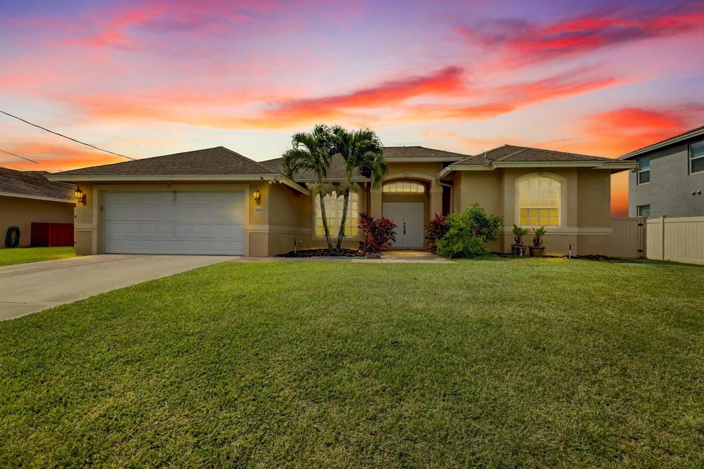 Unit for sale at 898 SW Abbot Avenue, Port St Lucie, FL 34953