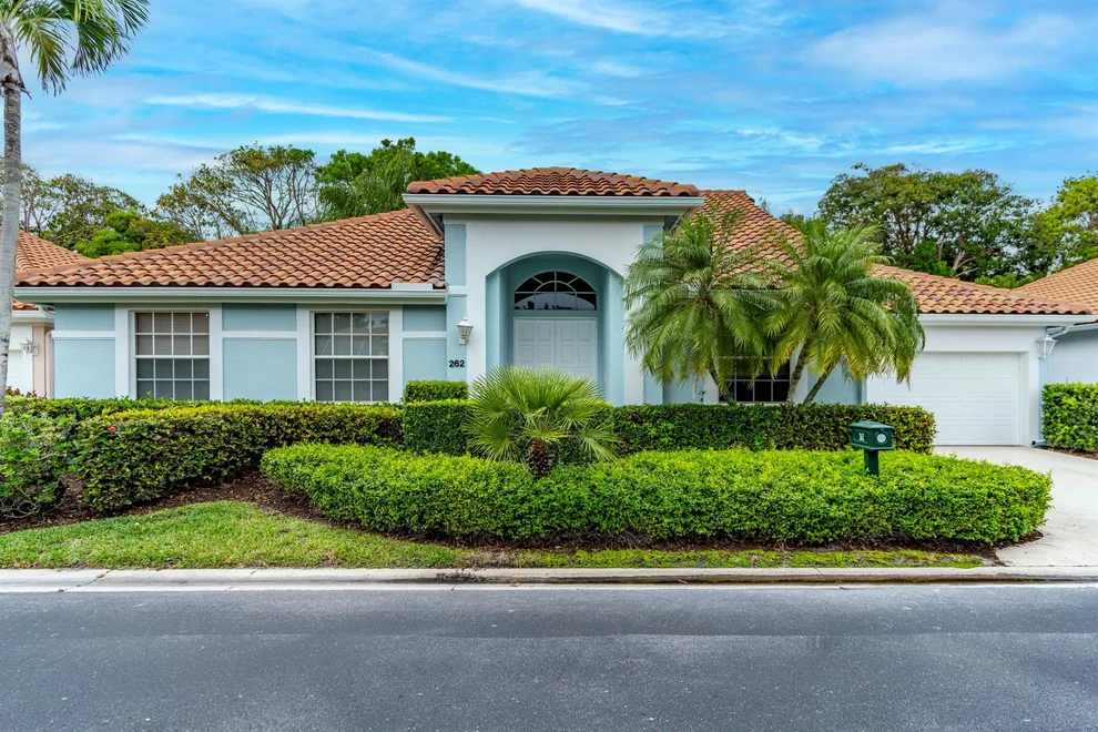 Unit for sale at 262 Eagleton Estate Boulevard, Palm Beach Gardens, FL 33418