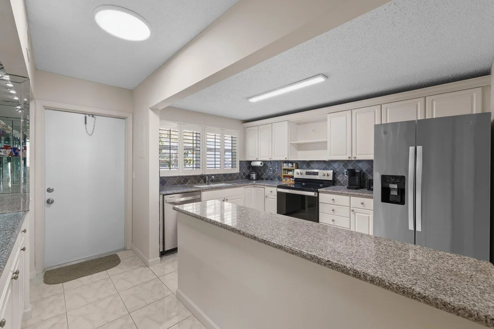Unit for sale at 2008 S Federal Highway, Boynton Beach, FL 33435