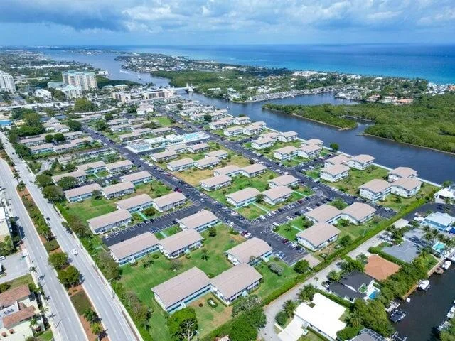Unit for sale at 350 Horizons E, Boynton Beach, FL 33435