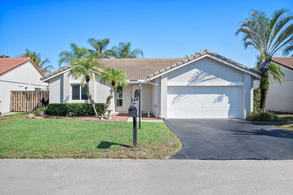 Unit for sale at 15541 Dover Court, Davie, FL 33331