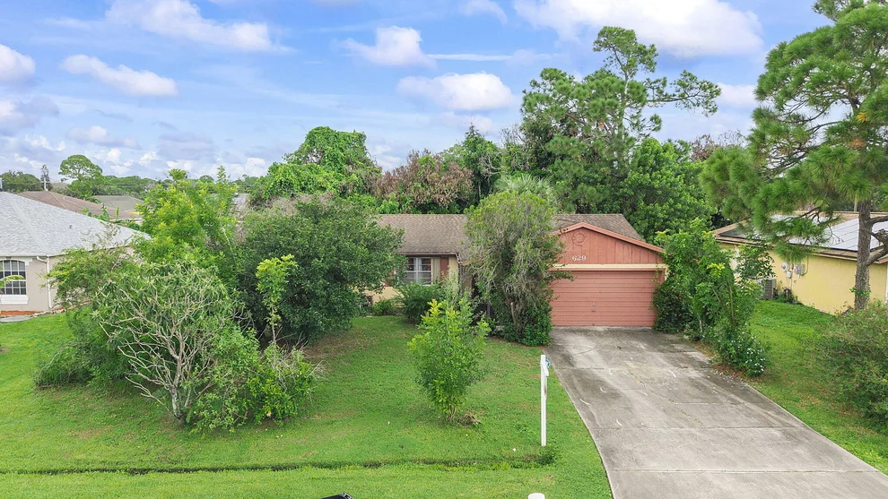Unit for sale at 629 SW RAY Avenue, Port St Lucie, FL 34983