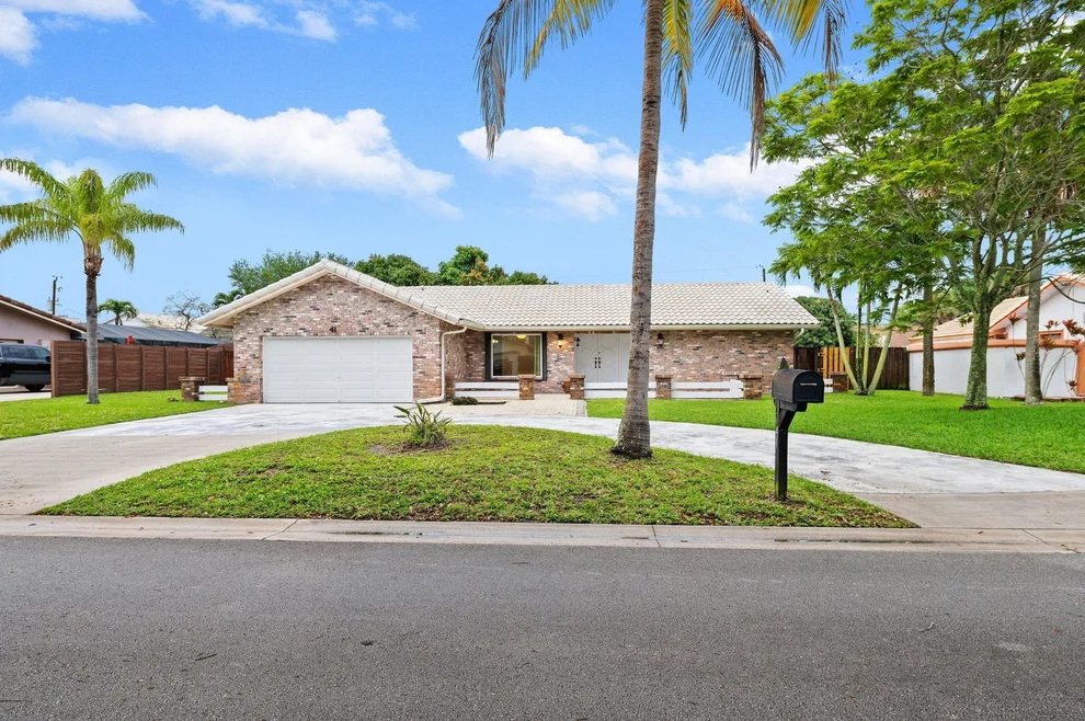 Unit for sale at 41 W Palm Drive, Margate, FL 33063