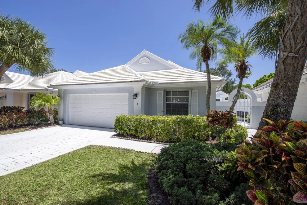 Unit for sale at 3 Blenheim Court, Palm Beach Gardens, FL 33418
