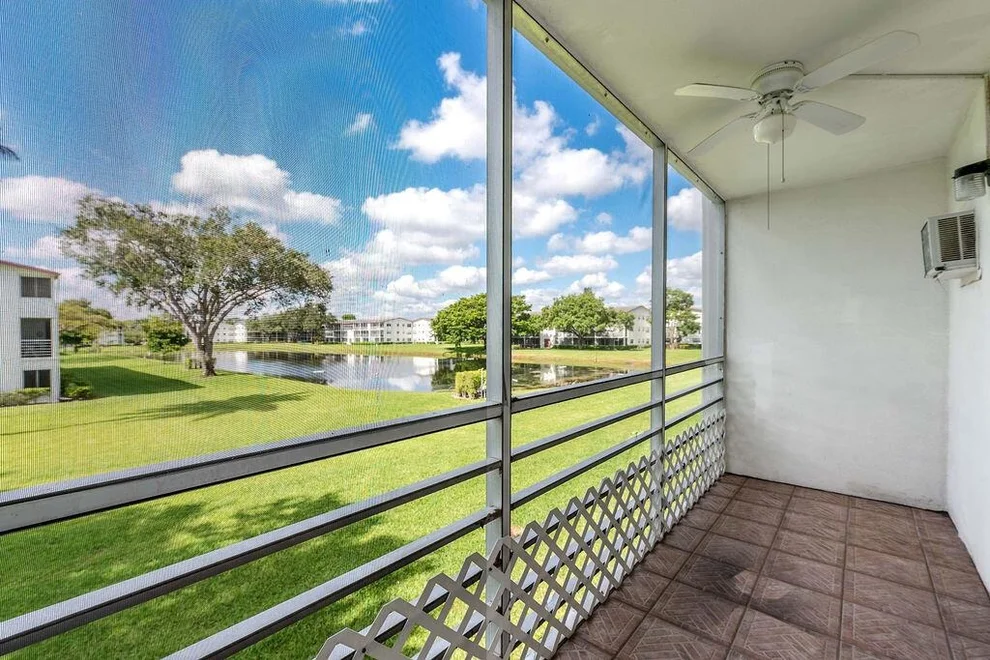 Unit for sale at 568 Fanshaw N, Boca Raton, FL 33434