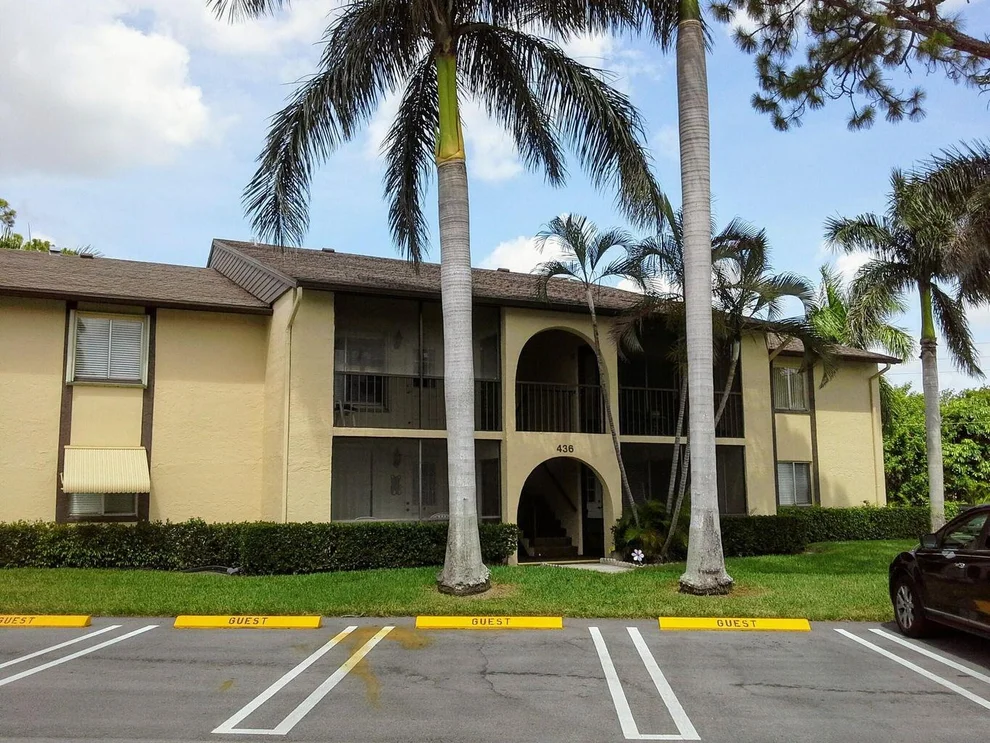 Unit for sale at 436 Pine Glen Lane, Greenacres, FL 33463