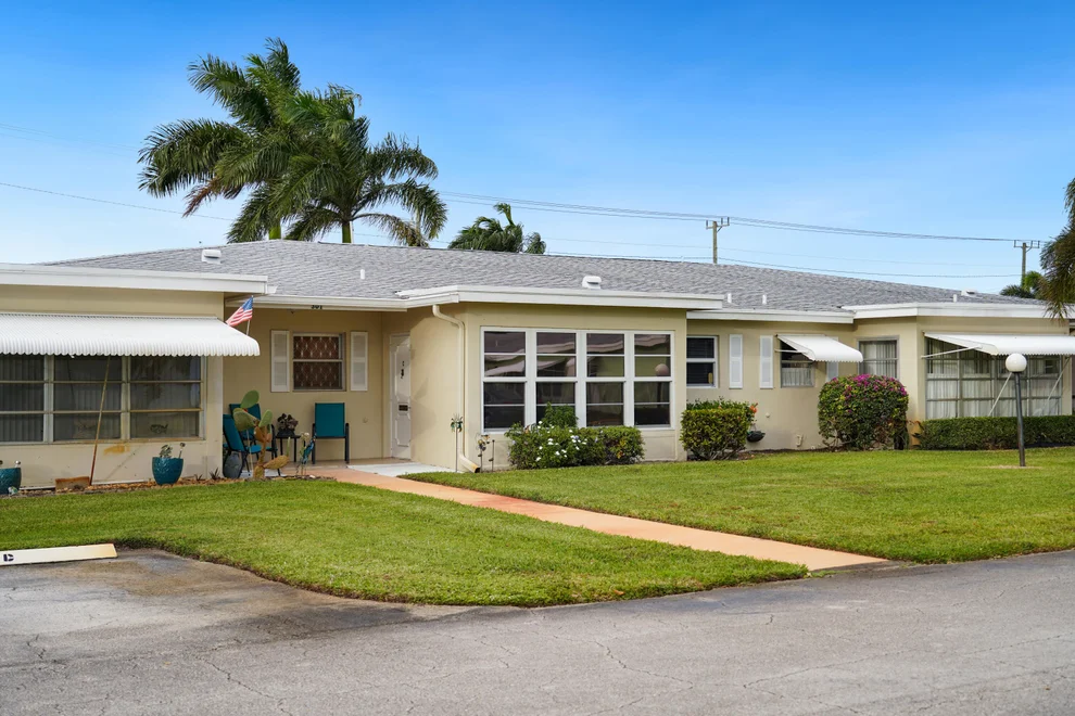 Unit for sale at 301 Country Lane, Boynton Beach, FL 33435
