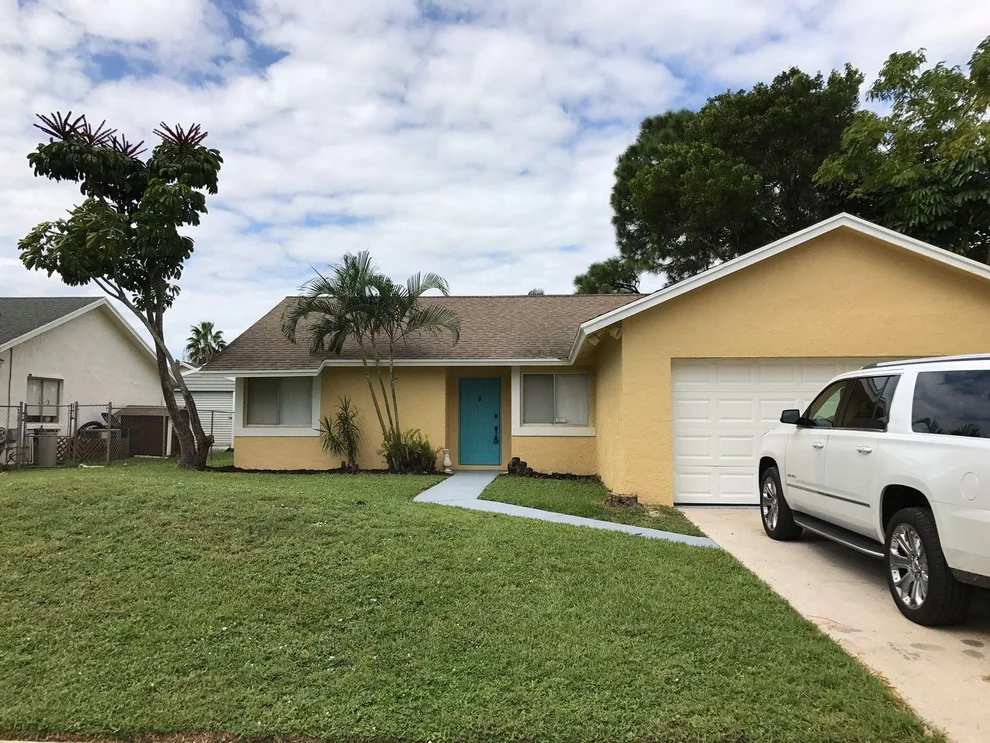 Unit for sale at 5087 El Claro E, West Palm Beach, FL 33415
