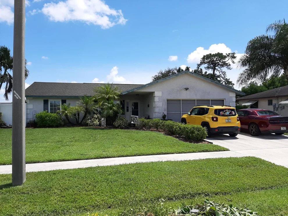 Unit for sale at 184 Cordoba Circle, Royal Palm Beach, FL 33411